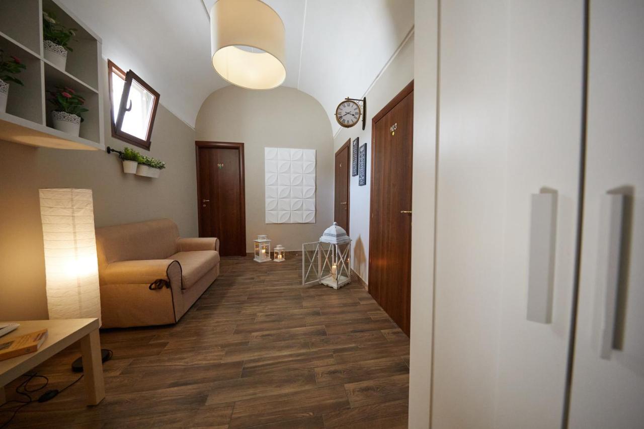 Le Terrazze B&B Pulsano Eksteriør billede